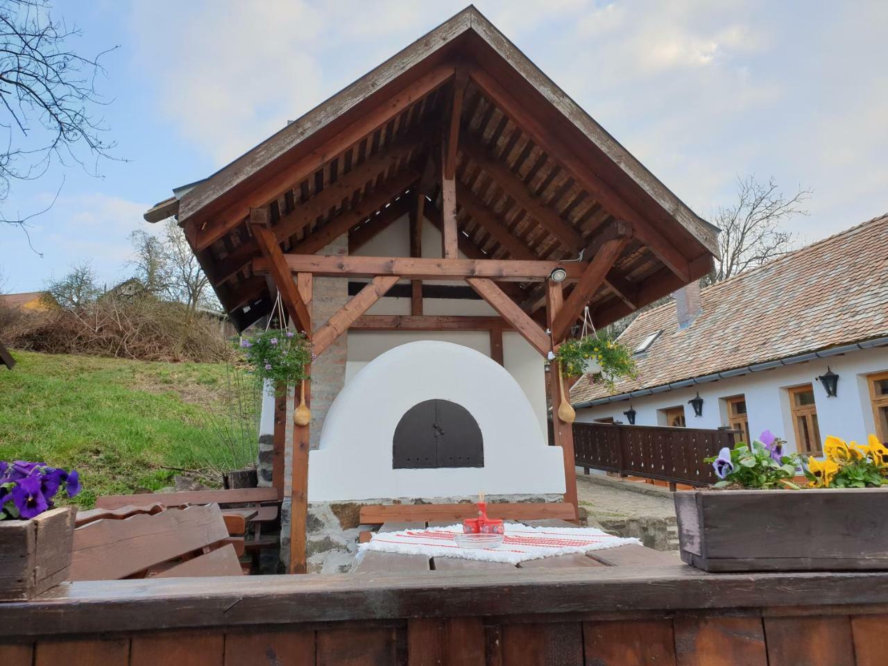Hotel Kemences Porta Hollókő Exteriér fotografie